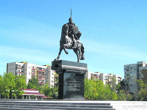 Паметник на хан Крум в Пловдив