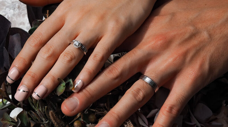 Разликите между дамски и мъжки сребърни пръстени